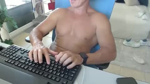 Michael USA online show from 04/24/26, 06:32