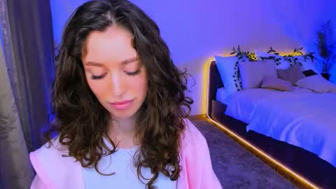 christinaconteeree online show from 09/24/25, 06:33
