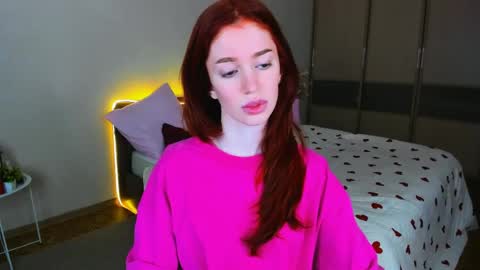 Snapshot of christinaconteeree chatting on 05/01/26, 07:18 christinaconteeree online show from 05/01/26, 07:18