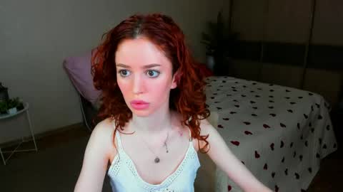 Snapshot of christinaconteeree chatting on 05/24/26, 04:06 christinaconteeree online show from 05/24/26, 04:06