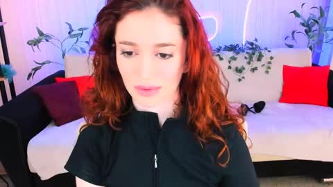 Snapshot of christinaconteeree chatting on 05/31/26, 06:09 christinaconteeree online show from 05/31/26, 06:09
