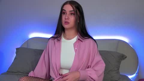 Christina online show from 02/04/25, 06:38