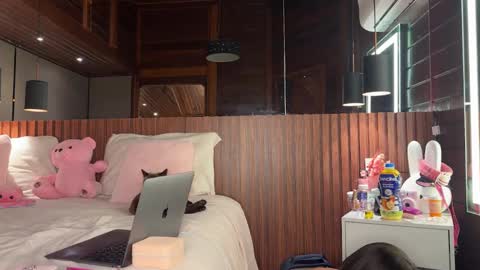 Christina Sage online show from 09/17/25, 12:34