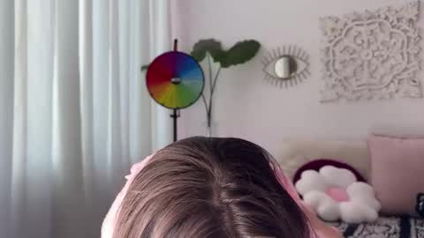 Christina Sage online show from 10/05/25, 10:07