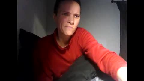 Snapshot of christinasaunters chatting on 02/04/25, 05:53 Christina Saunters online show from 02/04/25, 05:53