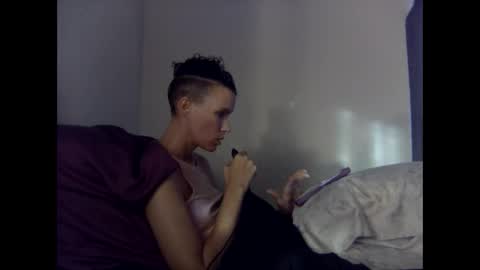 Snapshot of christinasaunters chatting on 10/04/25, 02:37 Christina Saunters online show from 10/04/25, 02:37