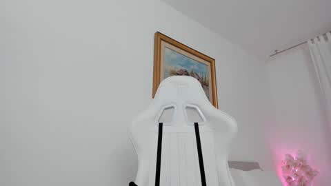 Hi im Christine online show from 01/28/25, 07:22