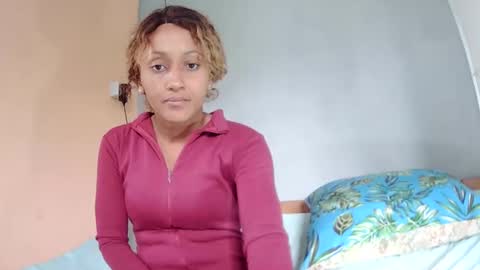 christine213 online show from 03/09/25, 08:29