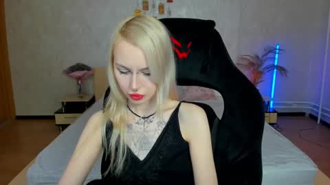 christine_jacksonn online show from 03/06/25, 01:16
