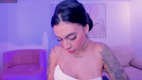 Christine Ford online show from 11/05/25, 06:08