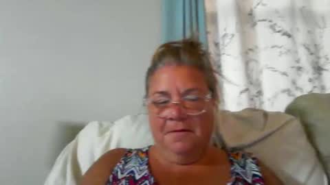 Snapshot of christopher_rain chatting on 06/10/26, 12:11 Christopher Rain online show from 06/10/26, 12:11