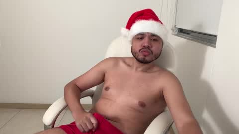 Snapshot of christopherdav chatting on 12/22/24, 03:55 Chris online show from 12/22/24, 03:55