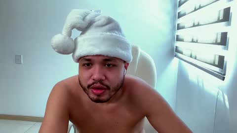 Snapshot of christopherdav chatting on 12/24/24, 07:00 Chris online show from 12/24/24, 07:00