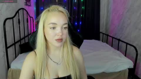 hristy3 online show from 02/27/25, 08:17