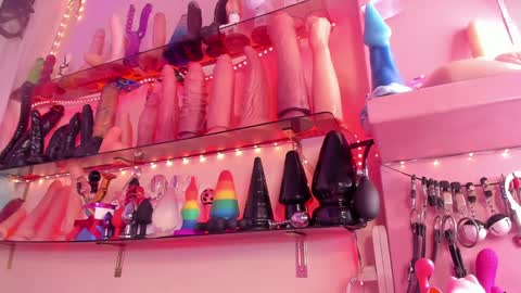 Snapshot of christymilk1 chatting on 12/19/24, 03:40 christy online show from 12/19/24, 03:40