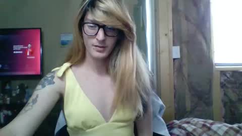 Snapshot of chrisvibess chatting on 02/22/26, 06:28 chrisvibess online show from 02/22/26, 06:28