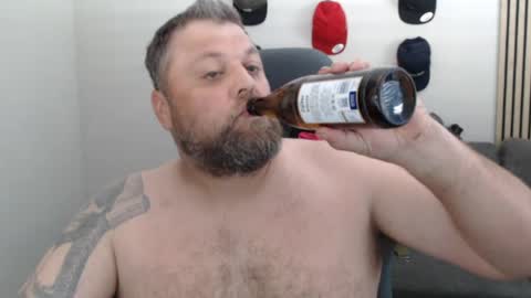 Chrizz online show from 04/18/26, 01:59