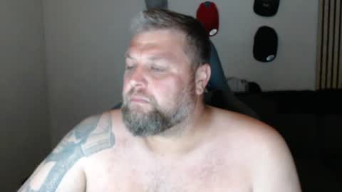 Snapshot of chrizz80 chatting on 06/24/26, 10:42 Chrizz online show from 06/24/26, 10:42