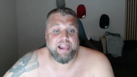 Snapshot of chrizz80 chatting on 07/07/26, 10:47 Chrizz online show from 07/07/26, 10:47