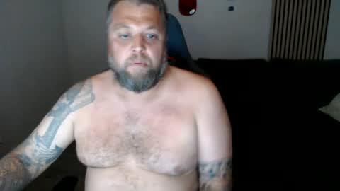 Snapshot of chrizz80 chatting on 07/25/26, 10:18 Chrizz online show from 07/25/26, 10:18