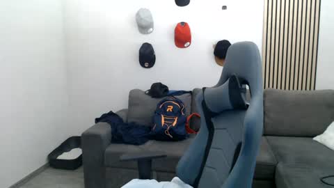 Snapshot of chrizz80 chatting on 07/29/26, 03:54 Chrizz online show from 07/29/26, 03:54