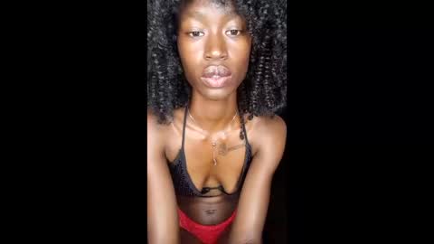 Snapshot of chroe22 chatting on 12/23/25, 10:57 chroe22 online show from 12/23/25, 10:57