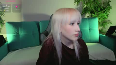 EvaBlonde TayaBrunette EliieBlack hair online show from 03/08/26, 03:05