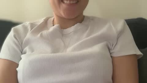 Snapshot of chronicallyxo chatting on 12/22/25, 08:39 xolena zo-lee-na online show from 12/22/25, 08:39