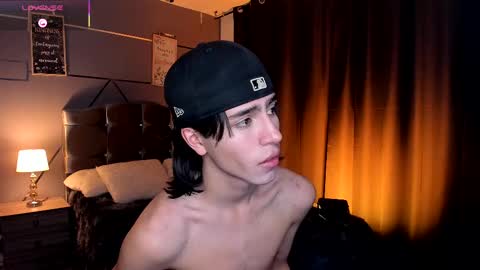 chrristopher77 online show from 09/16/25, 01:45