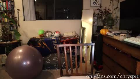 Chrys online show from 02/13/26, 06:09