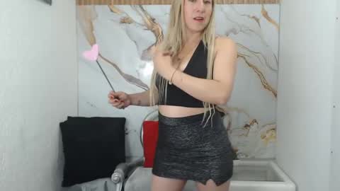 chrystal hotty online show from 09/09/25, 12:37