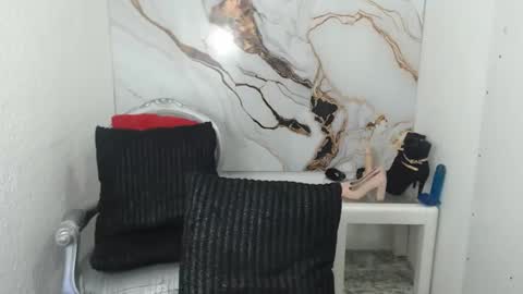 chrystal hotty online show from 09/14/25, 12:26