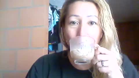 chrystal hotty online show from 09/19/25, 04:07