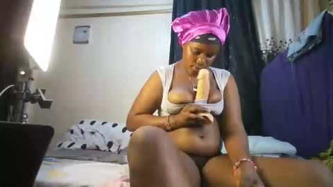 Snapshot of chubby_flora chatting on 04/24/26, 04:42 Flora online show from 04/24/26, 04:42