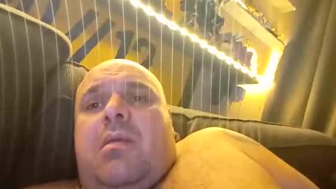 Snapshot of chubbyman40 chatting on 05/02/26, 08:03 chubbyman40 online show from 05/02/26, 08:03