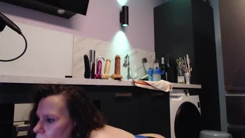 Jessica online show from 12/18/24, 01:59