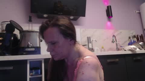 Snapshot of chwerry_b0 chatting on 07/07/26, 10:47 Jessica online show from 07/07/26, 10:47