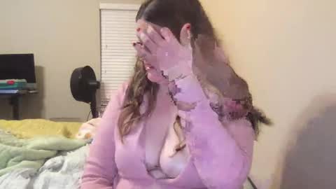 Snapshot of ciarastarz321 chatting on 11/15/25, 04:43 Carlee carleegracexxx online show from 11/15/25, 04:43