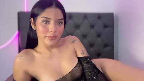 Snapshot of ciaxxxmendez chatting on 06/15/26, 09:22 ciaxxmendezz online show from 06/15/26, 09:22