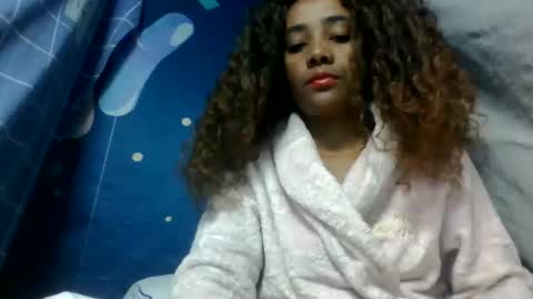 Snapshot of ciciazzhh chatting on 05/26/26, 06:53 ciciazzhh online show from 05/26/26, 06:53