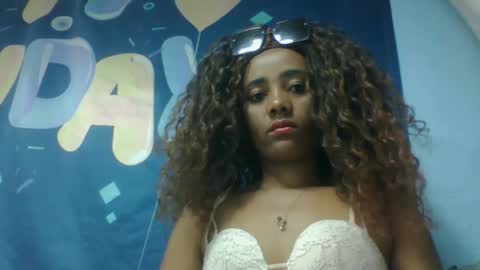 Snapshot of ciciazzhh chatting on 06/02/26, 08:05 ciciazzhh online show from 06/02/26, 08:05