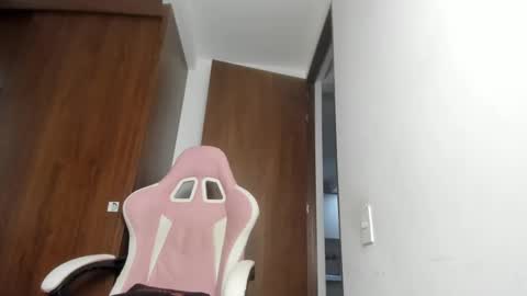 Sara INSTAGRAM SARARENDON7798 online show from 12/05/25, 11:41