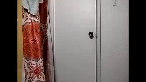 Snapshot of ciestep8216 chatting on 01/01/25, 02:51 ciestep8216 online show from 01/01/25, 02:51