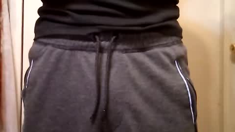 Snapshot of ciestep8216 chatting on 01/01/25, 06:47 ciestep8216 online show from 01/01/25, 06:47