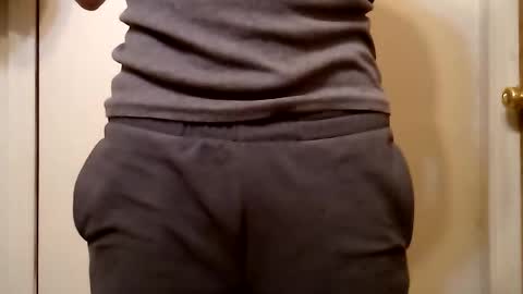 Snapshot of ciestep8216 chatting on 01/12/25, 06:39 ciestep8216 online show from 01/12/25, 06:39