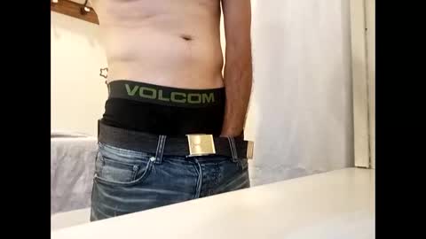 Snapshot of ciestep8216 chatting on 10/28/25, 08:22 ciestep8216 online show from 10/28/25, 08:22