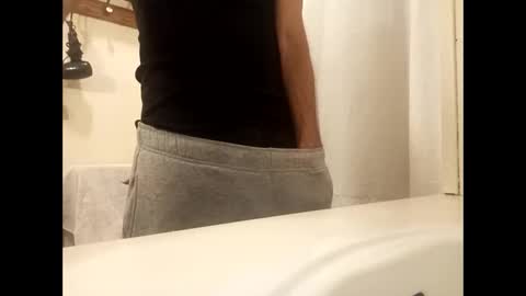 Snapshot of ciestep8216 chatting on 10/29/25, 09:33 ciestep8216 online show from 10/29/25, 09:33