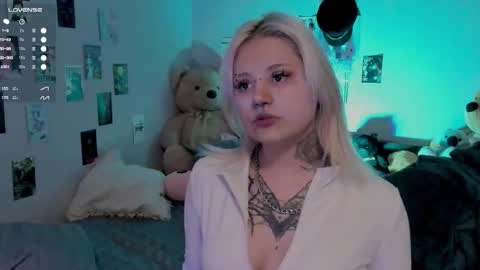 Helen and Teya online show from 10/28/25, 10:19