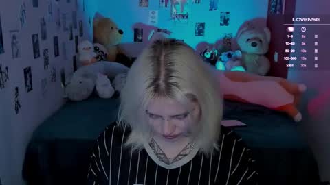 Helen and Teya online show from 11/28/25, 11:35