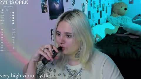 Helen and Teya online show from 12/21/25, 02:24